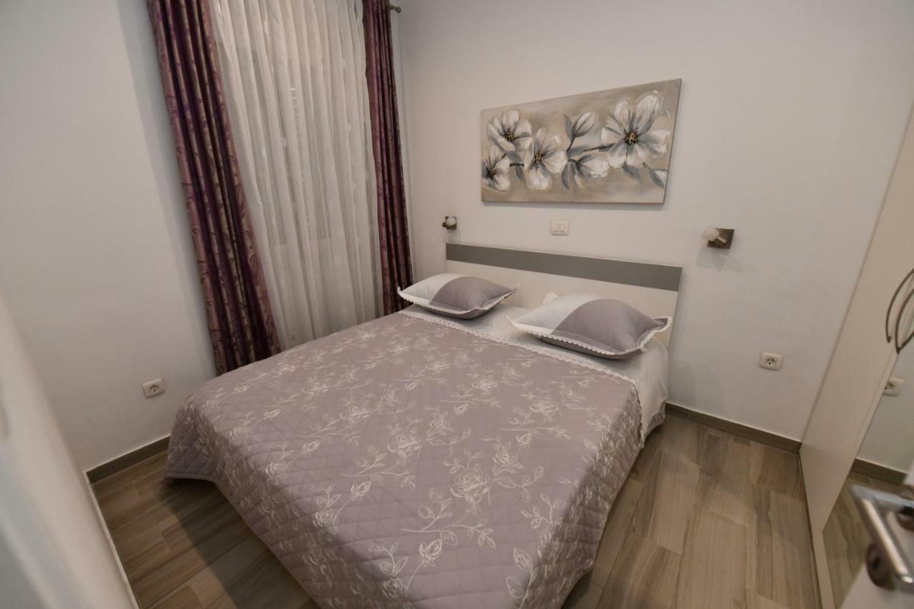 Apartment Cecilija Синь Экстерьер фото
