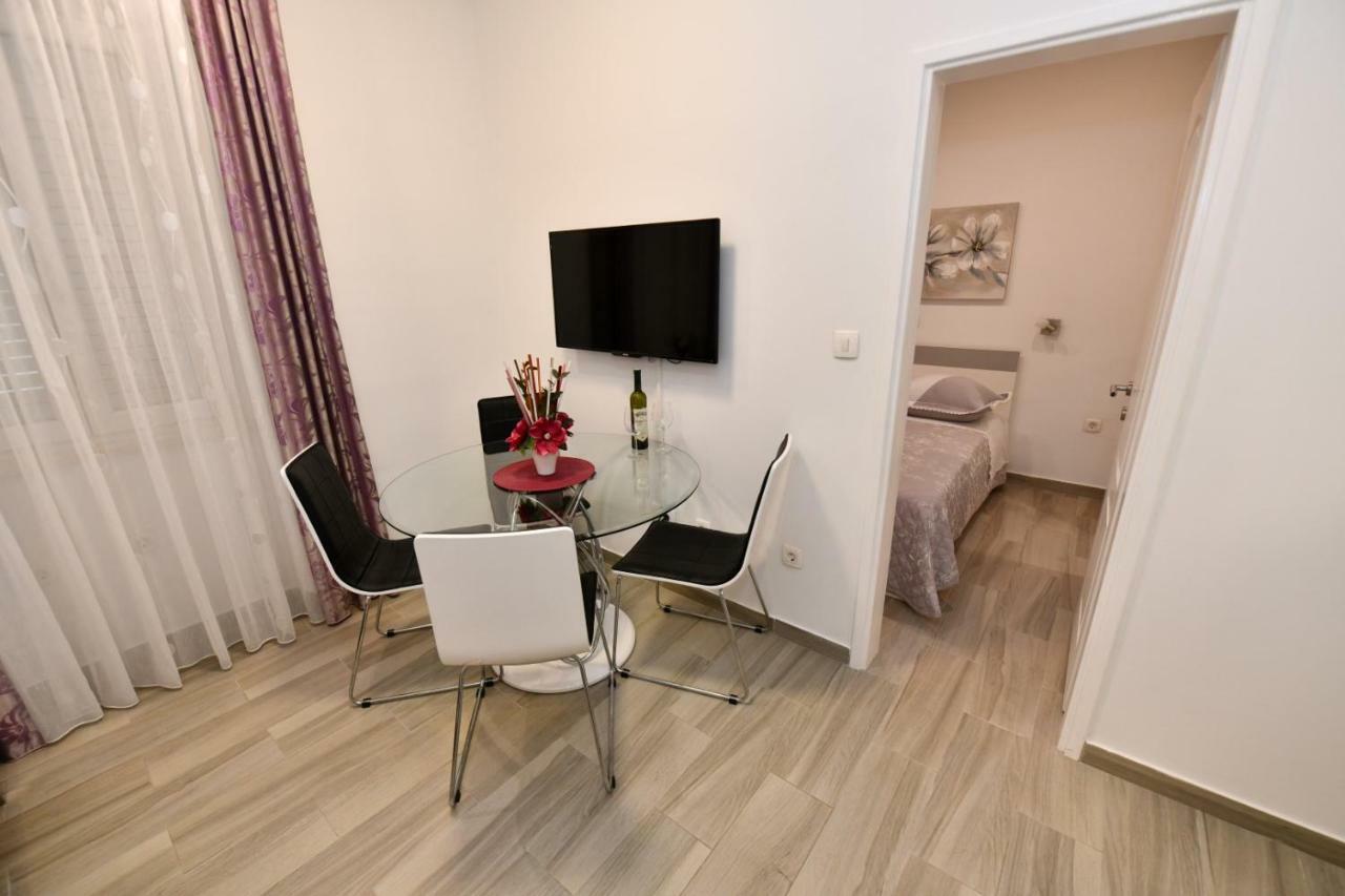 Apartment Cecilija Синь Экстерьер фото